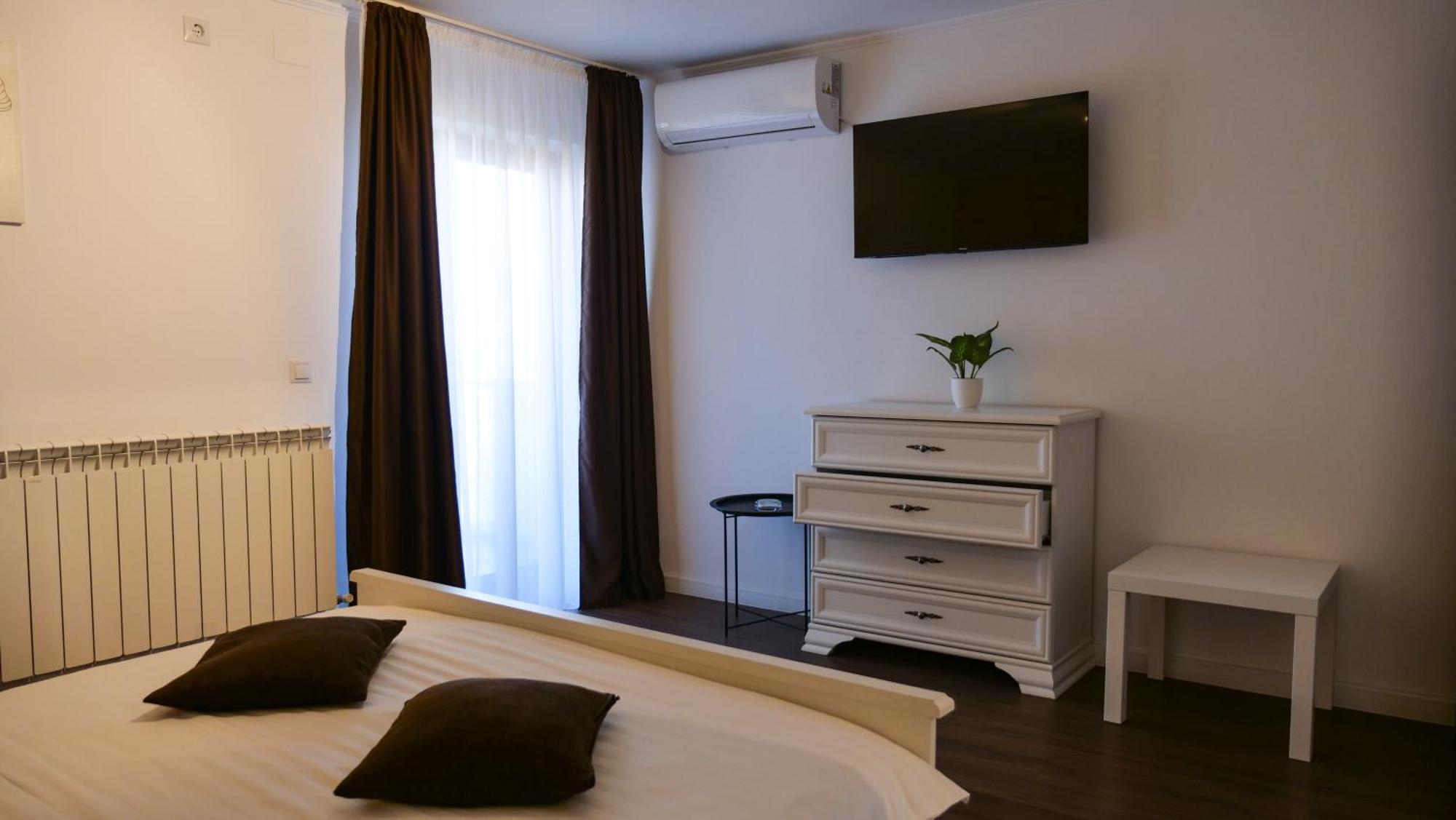 Casa Ambientt Hotel Árgyasudvarhely Kültér fotó