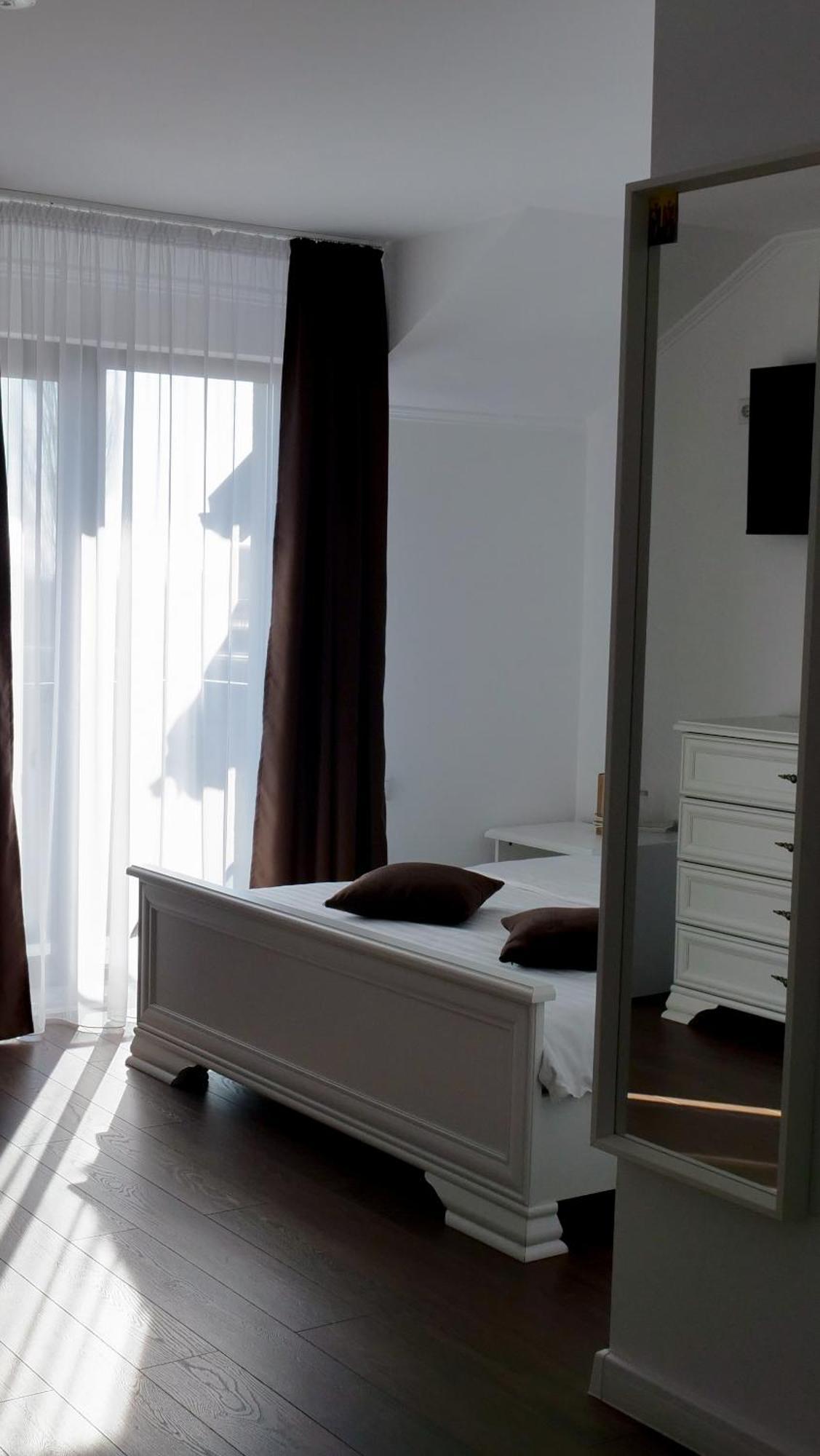 Casa Ambientt Hotel Árgyasudvarhely Kültér fotó